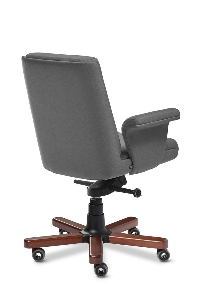 Кресло руководителя