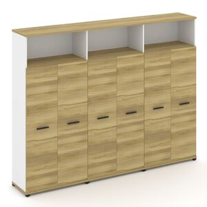 Шкаф три широкие секции, 5 ниш