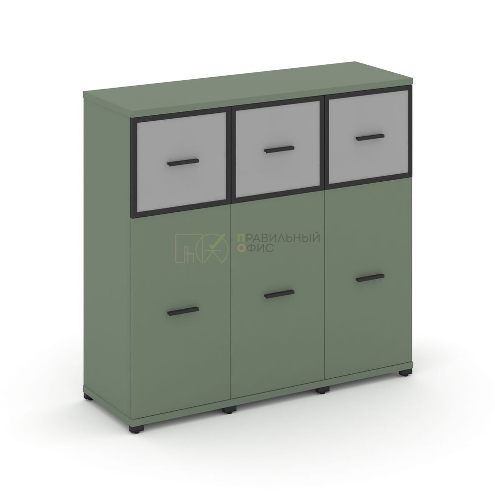 Шкаф три узкие секции, 3 ниши