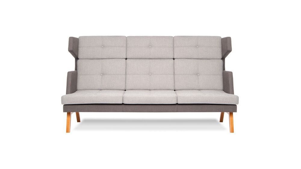 Диван трехместный с высокой спинкой