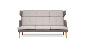 Диван трехместный с высокой спинкой