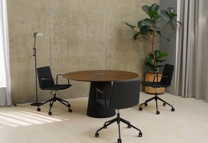 Столы для переговоров Noale видео.